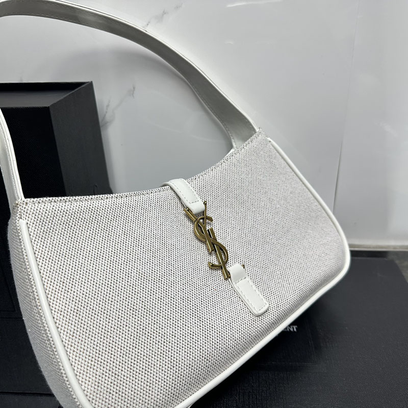 N品 YSL サンローラン LE 5 À 7(スムースレザー)オフホワイト 6572282R10W9207 カーフスキンレザー ゴールド金具 激安優良店 - 画像 (8)