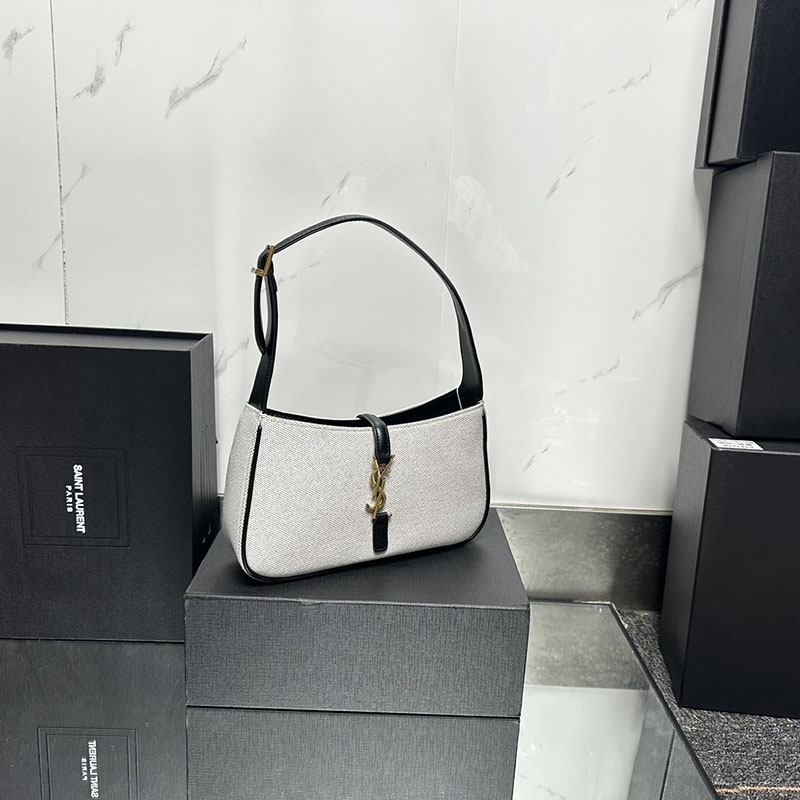 N品 YSL サンローラン LE 5 À 7(スムースレザー)オフホワイトXブラウン 6572282R10W8888 カーフスキンレザー ゴールド金具 激安優良店 - 画像 (9)