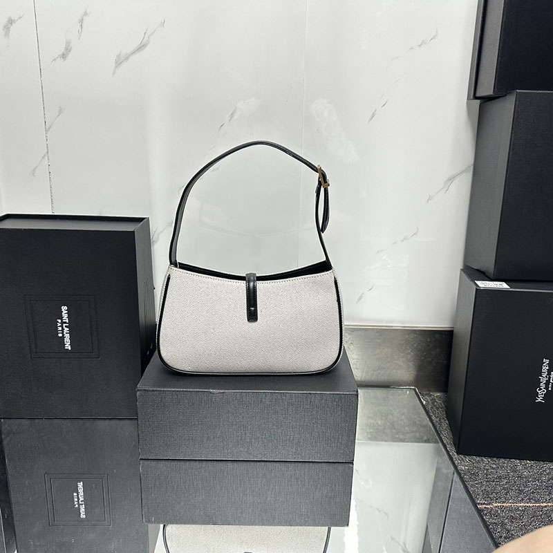 N品 YSL サンローラン LE 5 À 7(スムースレザー)オフホワイトXブラウン 6572282R10W8888 カーフスキンレザー ゴールド金具 激安優良店 - 画像 (8)