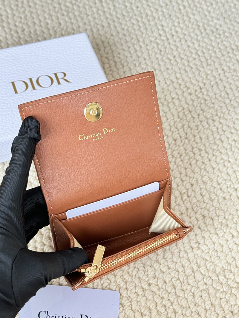 N品 DIOR ディオール財布コピー Dior Caro Glycine ウォレット S5132UWHC_M53U ブラウン ゴールド金具 激安優良店 - 画像 (2)