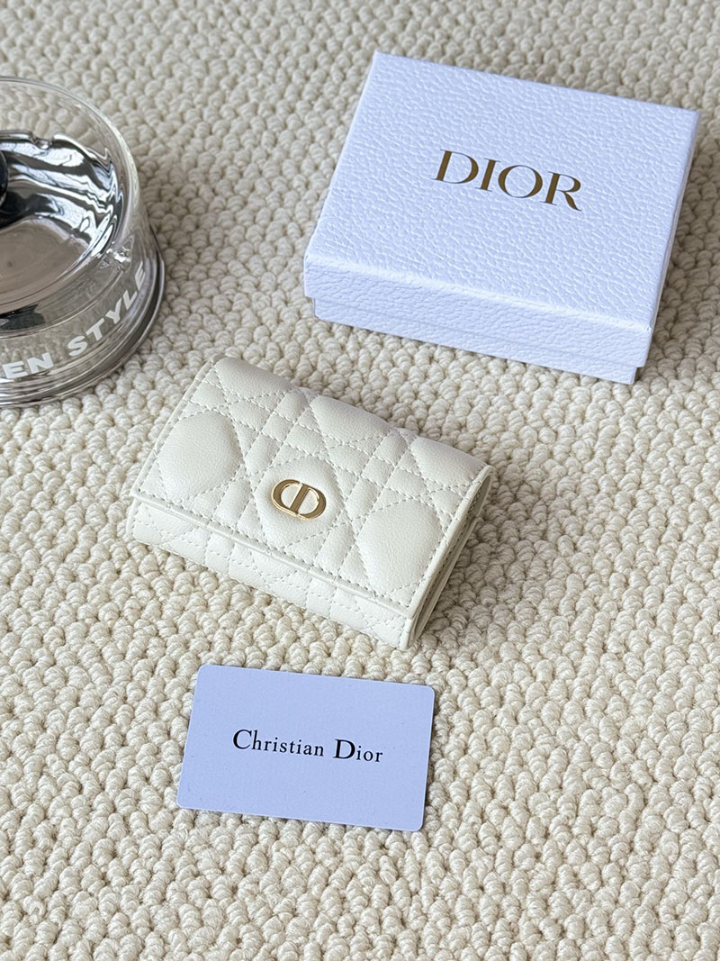 N品 DIOR ディオール財布コピー Dior Caro Glycine ウォレット S5132UWHC_M030 ホワイト ゴールド金具 激安優良店 - 画像 (5)