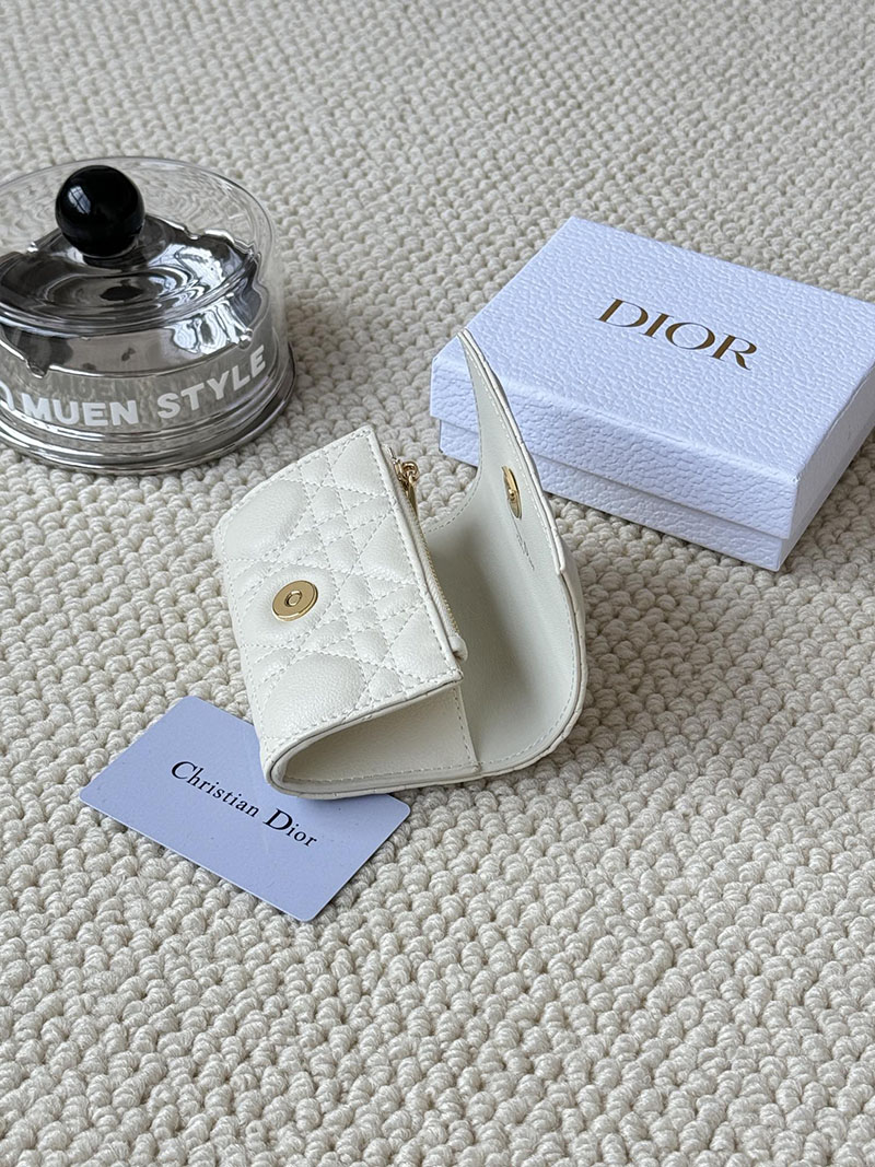 N品 DIOR ディオール財布コピー Dior Caro Glycine ウォレット S5132UWHC_M030 ホワイト ゴールド金具 激安優良店 - 画像 (4)