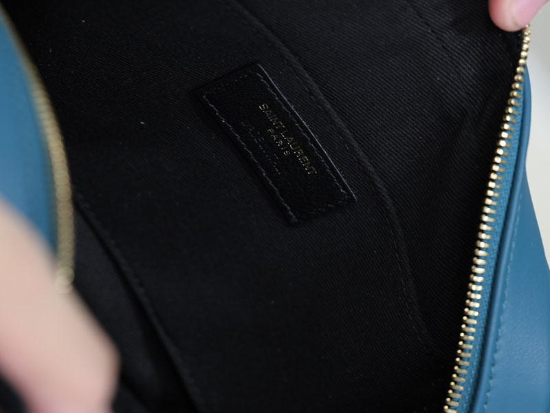 N品 YSL サンローラン ルー カメラバッグ(レザー/キルティング)ライトブルー 761554DV7070715 カーフスキンレザー ゴールド金具 激安優良店 - 画像 (5)