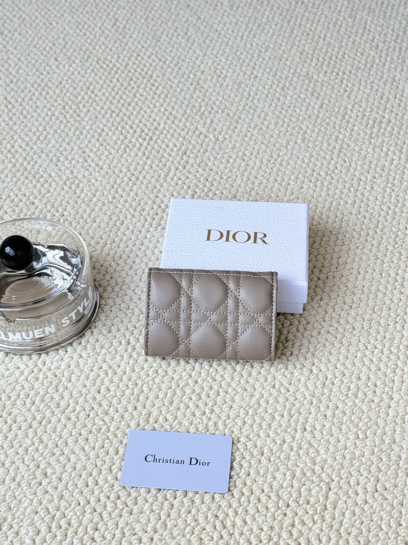 N品 DIOR ディオール財布コピー Dior Caro Glycine ウォレット S5132UWHC_M51G グレー ゴールド金具 激安優良店 - 画像 (6)