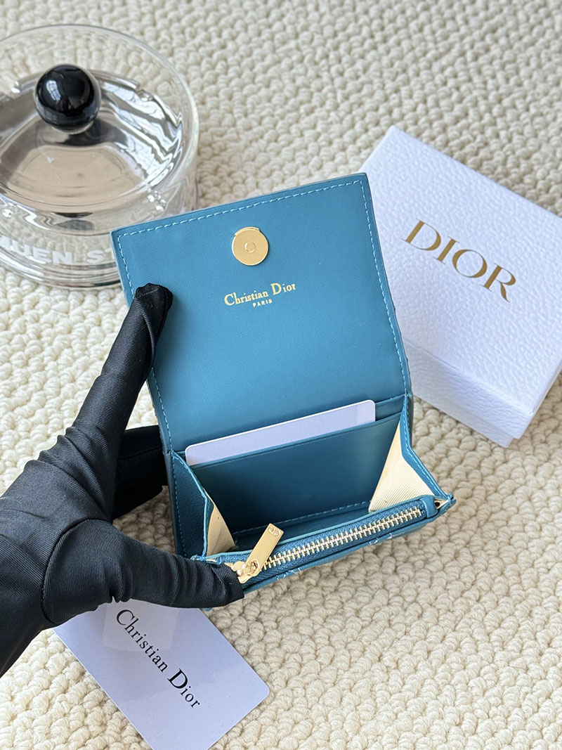 N品 DIOR ディオール財布コピー Dior Caro Glycine ウォレット S5132UWHC_M23B ブルー ゴールド金具 激安優良店 - 画像 (2)