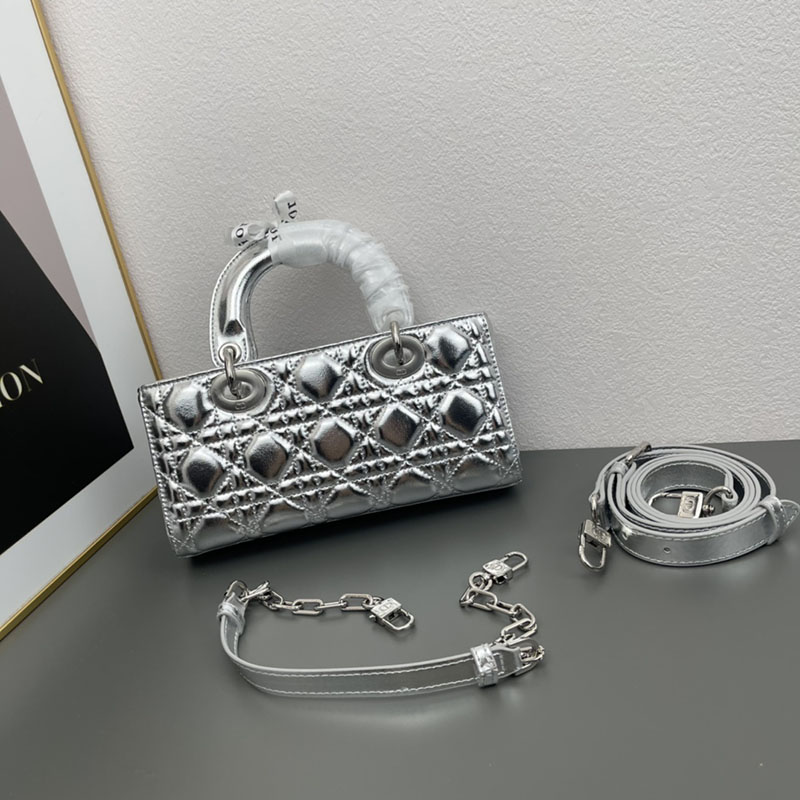 N品 DIOR ディオール Lady D-Joy バッグ スモール M0613ONGE_N012 シルバー シルバー金具 激安優良店 - 画像 (9)