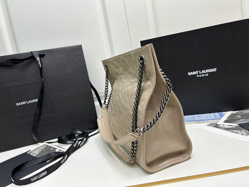 N品 YSL サンローラン 人気バッグ ニキ ショッピングバッグ GREYISH BROWN 5779990EN042826 レザー シルバー金具 激安優良店 - 画像 (7)