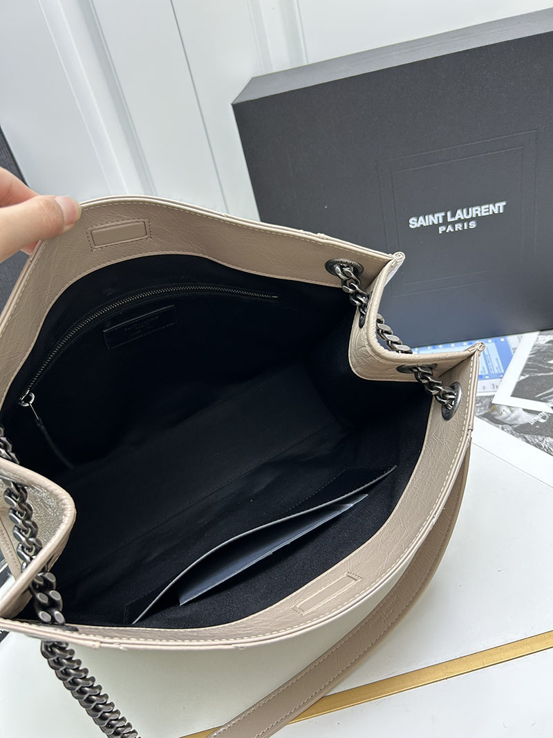 N品 YSL サンローラン 人気バッグ ニキ ショッピングバッグ GREYISH BROWN 5779990EN042826 レザー シルバー金具 激安優良店 - 画像 (3)