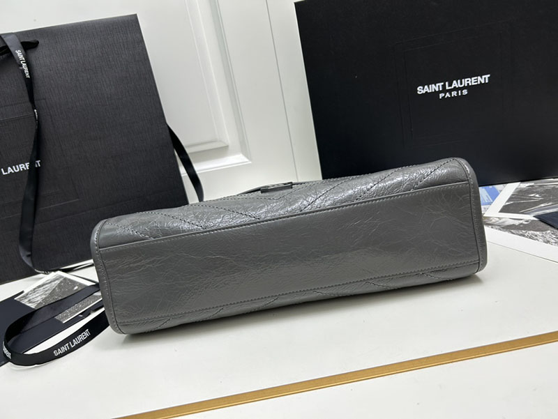 N品 YSL サンローラン 人気バッグ ニキ ショッピングバッグ グレー 5779990EN041112 レザー シルバー金具 激安優良店 - 画像 (4)