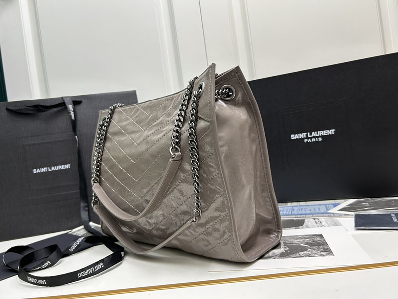 N品 YSL サンローラン 人気バッグ ニキ ショッピングバッグ DUSTY GREY 5779990EN041722 レザー シルバー金具 激安優良店 - 画像 (7)