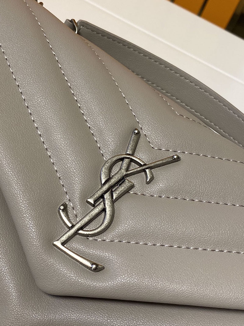 N品 YSL サンローラン バッグ 人気ランキング ルル ミディアム DUSTY GREY 574946DV7261722 ラムスキン シルバー金具 - 画像 (6)