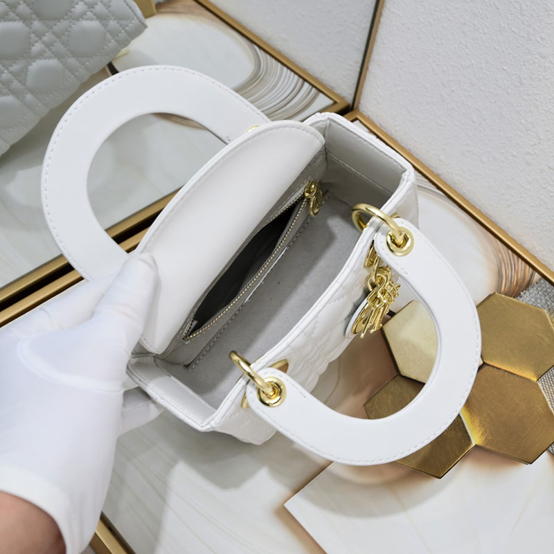 N品 DIOR ディオール Lady Dior バッグ ミニ M0505ONGE_M030 ホワイト ゴールド金具 激安優良店 - 画像 (4)