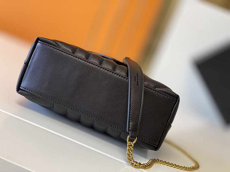 N品 YSL サンローラン バッグ 40代 ルル スモール ブラック 494699DV7271000 ラムスキン ゴールド金具 - 画像 (7)