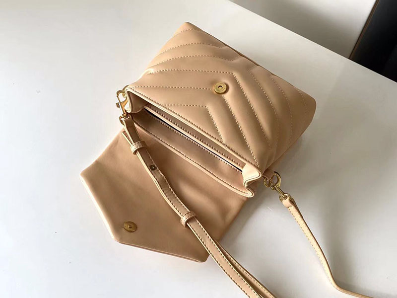 N品 YSL サンローラン 斜めがけバッグ ルル トイバッグ DARK BEIGE 678401DV7072721 ラムスキン ゴールド金具 - 画像 (4)