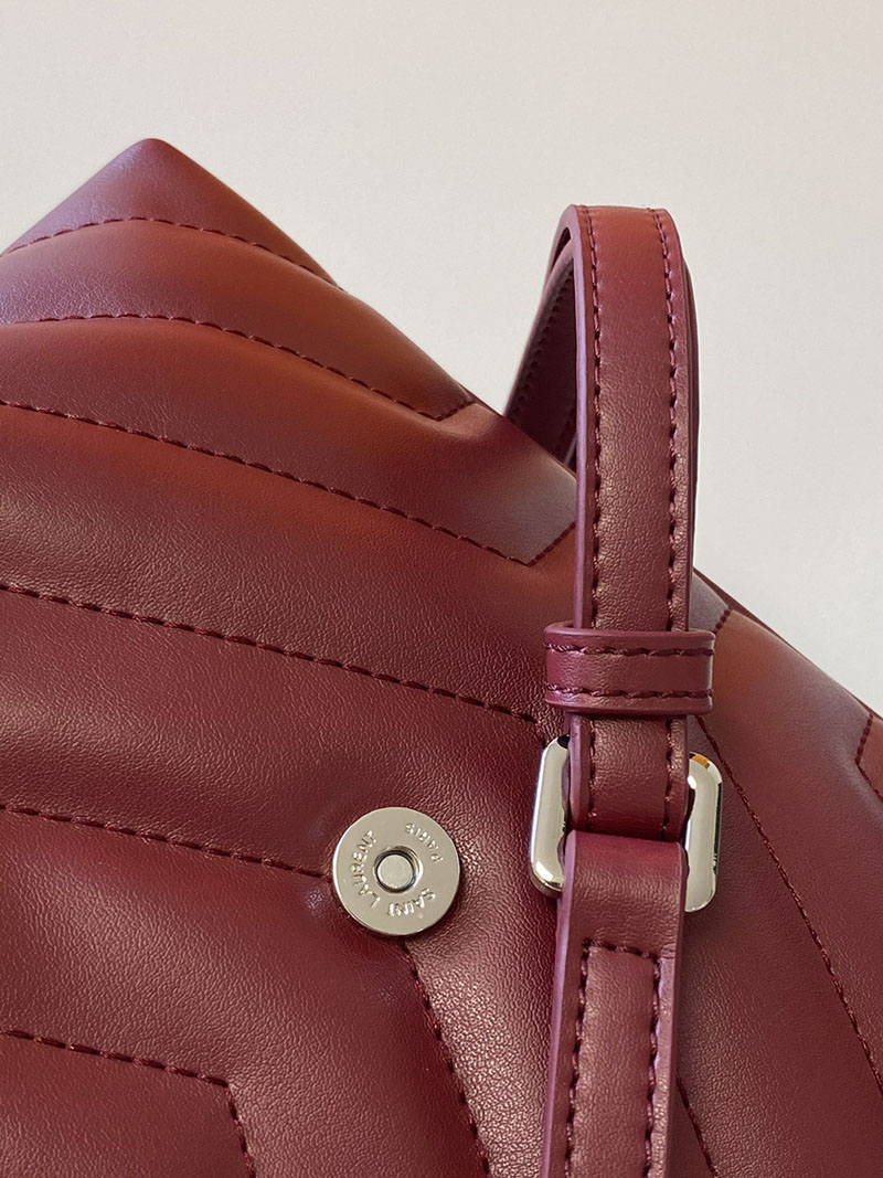 N品 YSL サンローラン 斜めがけバッグ ルル トイバッグ ROUGE MERLOT 678401DV7066592 ラムスキン シルバー金具 - 画像 (4)