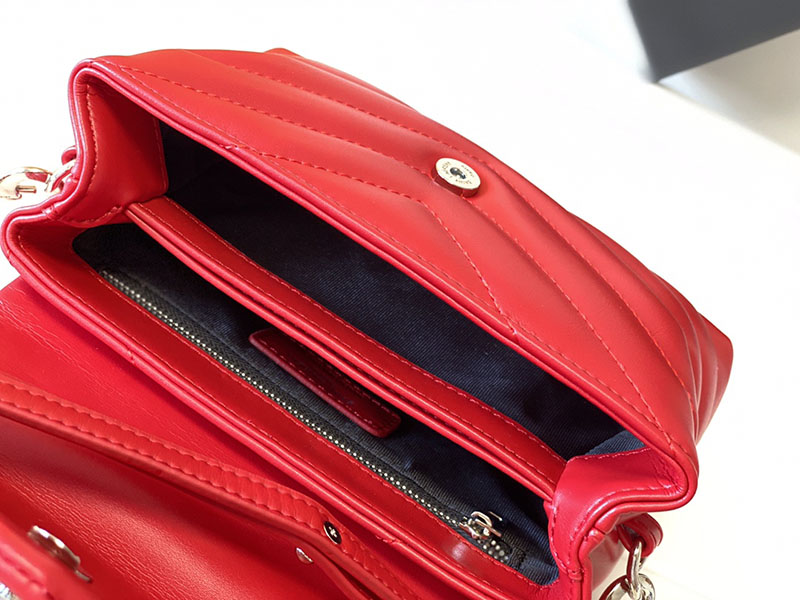 N品 YSL サンローラン 斜めがけバッグ ルル トイバッグ レッド 678401DV7066937 ラムスキン シルバー金具 - 画像 (3)