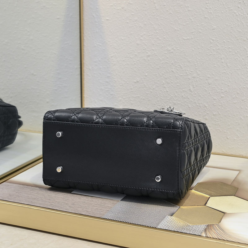 N品 DIOR ディオール Lady Dior バッグ ミディアム M0565ONGE_M900 黒 ブラック シルバー金具 激安優良店 - 画像 (5)