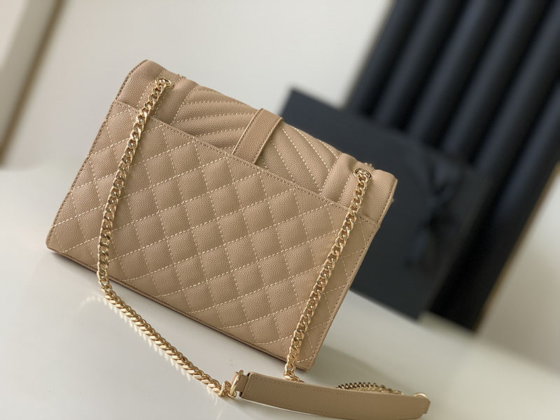N品 YSL サンローラン ショルダーバッグ エンベロープ ミディアム DARK TOFFEE 600185AACT72646 ラムスキン ゴールド金具 - 画像 (8)