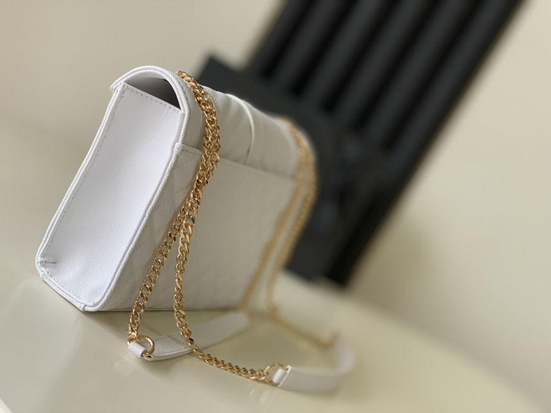 N品 YSL サンローラン ショルダーバッグ エンベロープ ミディアム ホワイト 600185AACT72000 ラムスキン ゴールド金具 - 画像 (9)