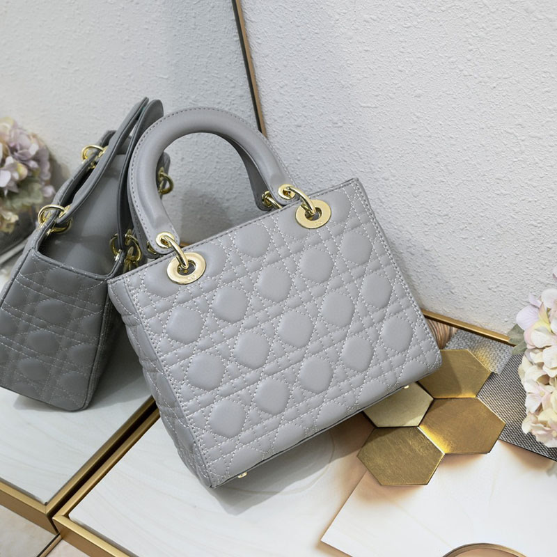 N品 DIOR ディオール Lady Dior バッグ ミディアム M0565ONGE_M47G イーサリアルグレー ゴールド金具 激安優良店 - 画像 (9)