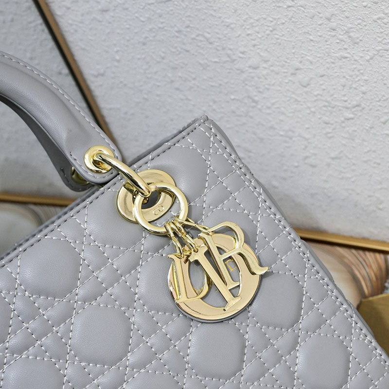 N品 DIOR ディオール Lady Dior バッグ ミディアム M0565ONGE_M47G イーサリアルグレー ゴールド金具 激安優良店 - 画像 (5)