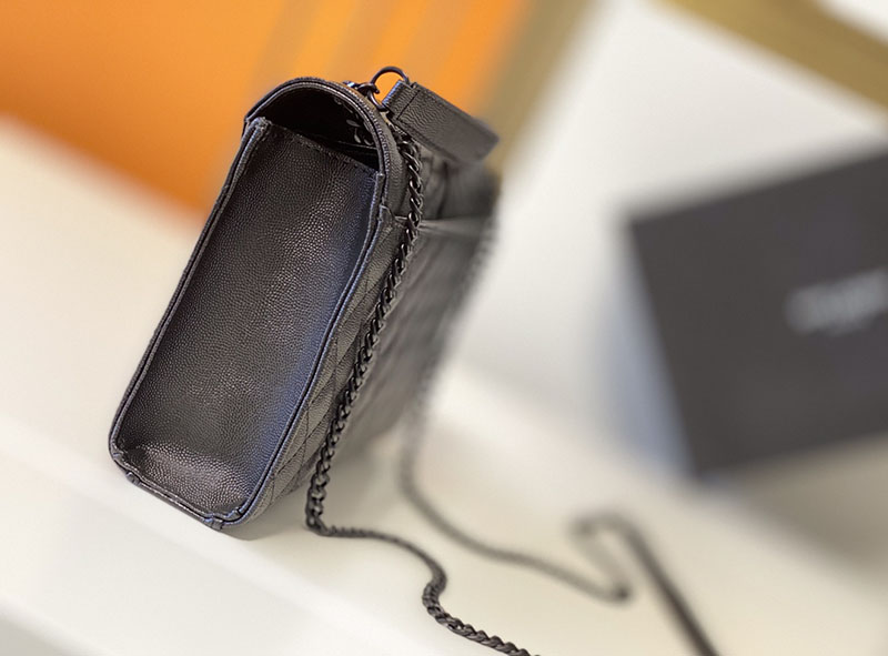 N品 YSL サンローラン ショルダーバッグ エンベロープ ミディアム ブラック 600185AACT81000 ラムスキン ブラック金具 - 画像 (9)