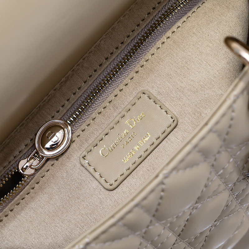 N品 DIOR ディオール Lady Dior バッグ ミディアム M0565ONGE_M116 サンド ゴールド金具 激安優良店 - 画像 (2)
