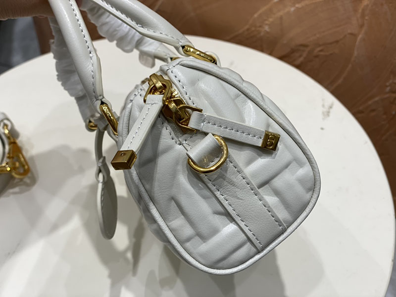 N品 DIOR ディオール Dior Groove 16 ミニバッグ S4000UBOL_M030 ホワイト ゴールド金具 激安優良店 - 画像 (7)