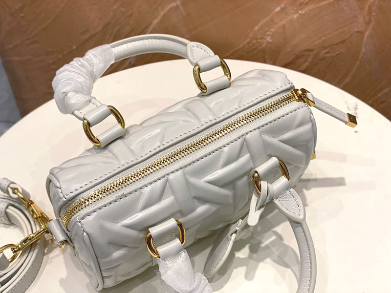 N品 DIOR ディオール Dior Groove 16 ミニバッグ S4000UBOL_M030 ホワイト ゴールド金具 激安優良店 - 画像 (4)