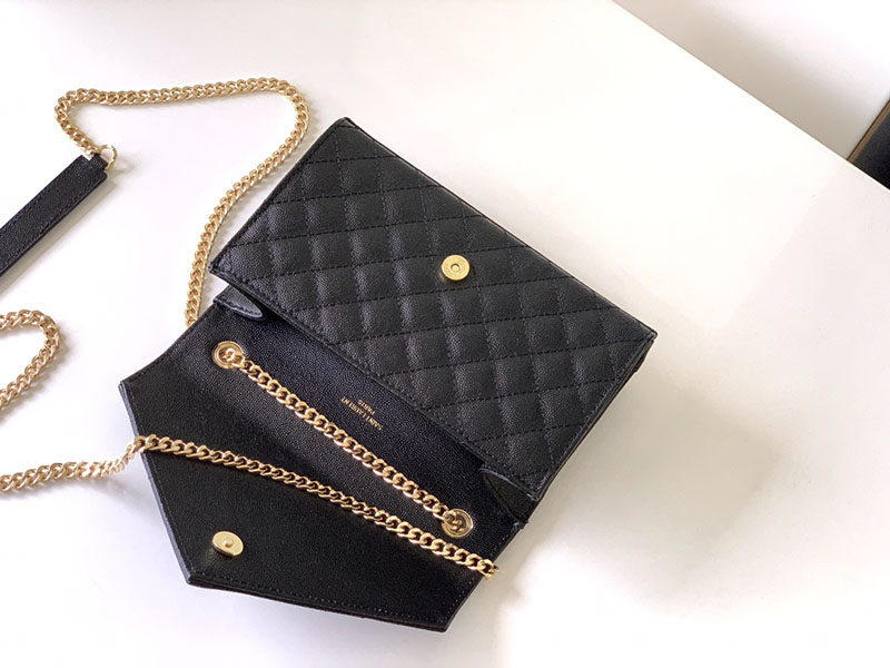 N品 YSL サンローラン ショルダーバッグ エンヴェロップ スモール ブラック 600195BOW911000 ラムスキン ゴールド金具 - 画像 (4)