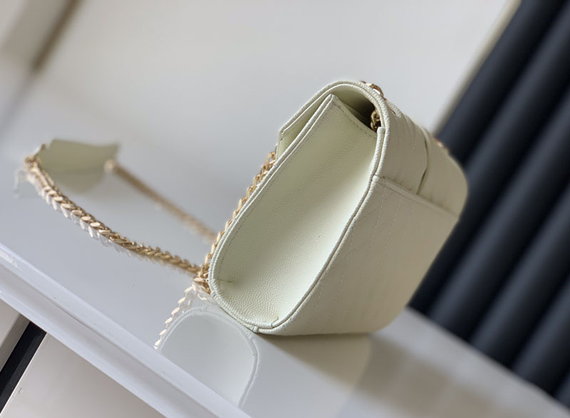 N品 YSL サンローラン ショルダーバッグ エンヴェロップ スモール BLANC VINTAGE 600195BOW919207 ラムスキン ゴールド金具 - 画像 (9)