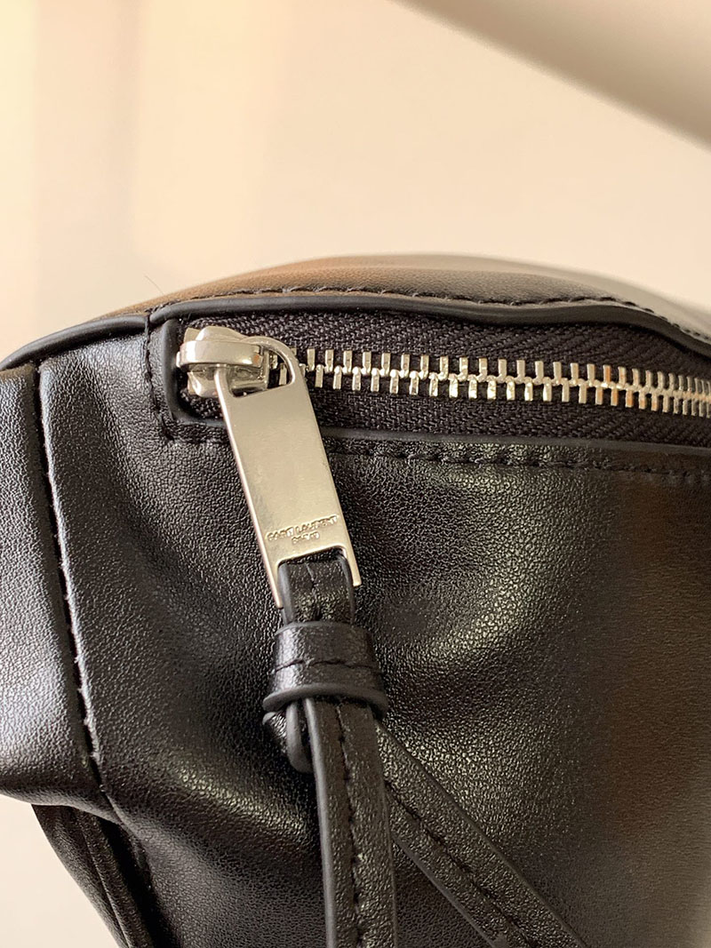 N品 YSL サンローラン バッグ メンズ ボディバッグ “シティ” ブラック 6497671ELFE1000 ラムスキン シルバー金具 - 画像 (7)