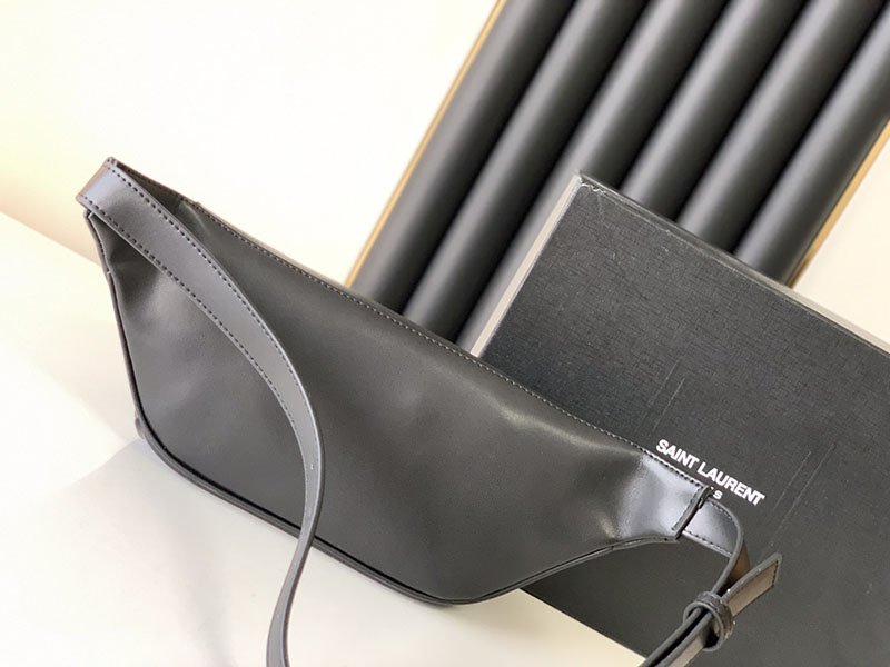 N品 YSL サンローラン バッグ メンズ ベルトバッグ”モノグラム” ブラック 590076DME0W1000 ラムスキン ゴールド金具 - 画像 (8)