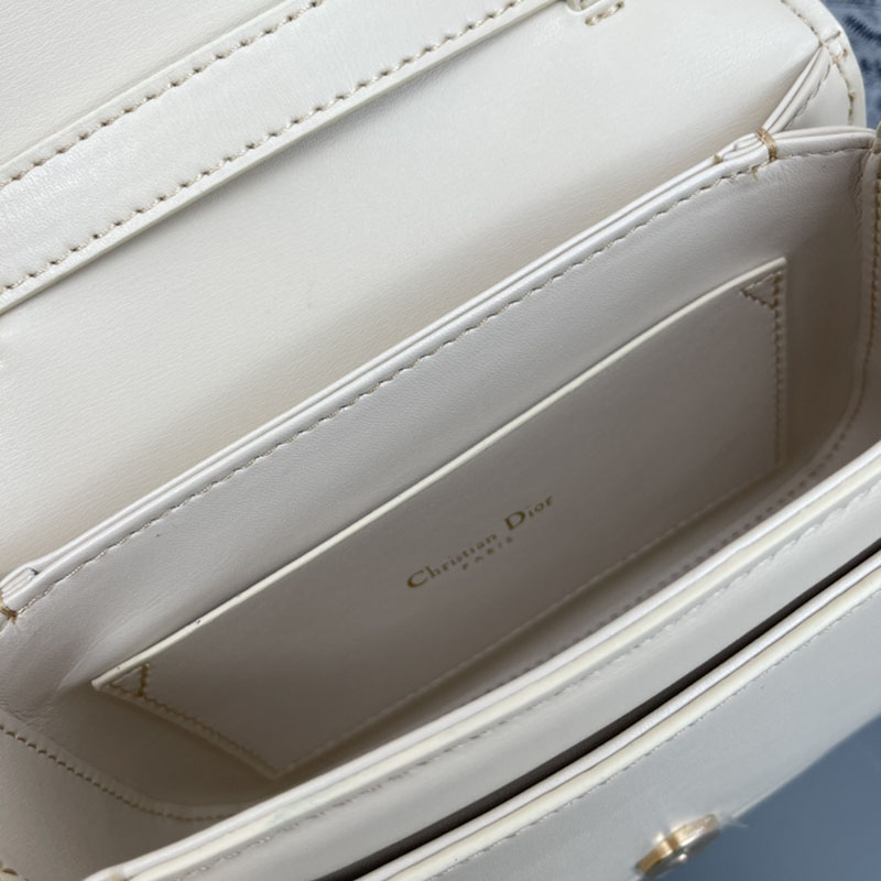 N品 DIOR ディオール 30 Montaigne Avenue トップハンドルバッグ ミディアム M9371UNQA_M116 サンド カーフスキン 2024年冬の新作 - 画像 (4)