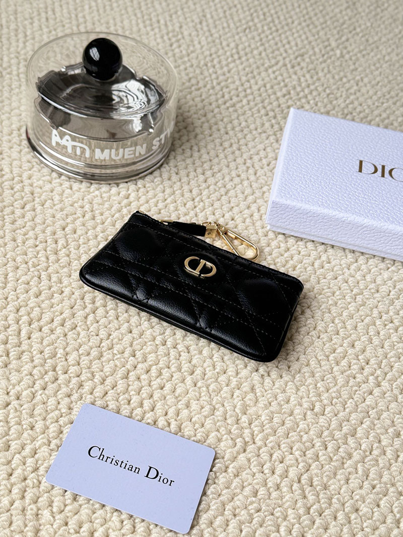 N品 DIOR ディオール財布コピー Dior Caro Myrte ジップ キーケース S5158UWHC_M900 黒 ブラック カーフスキン ゴールド金具 激安優良店 - 画像 (4)