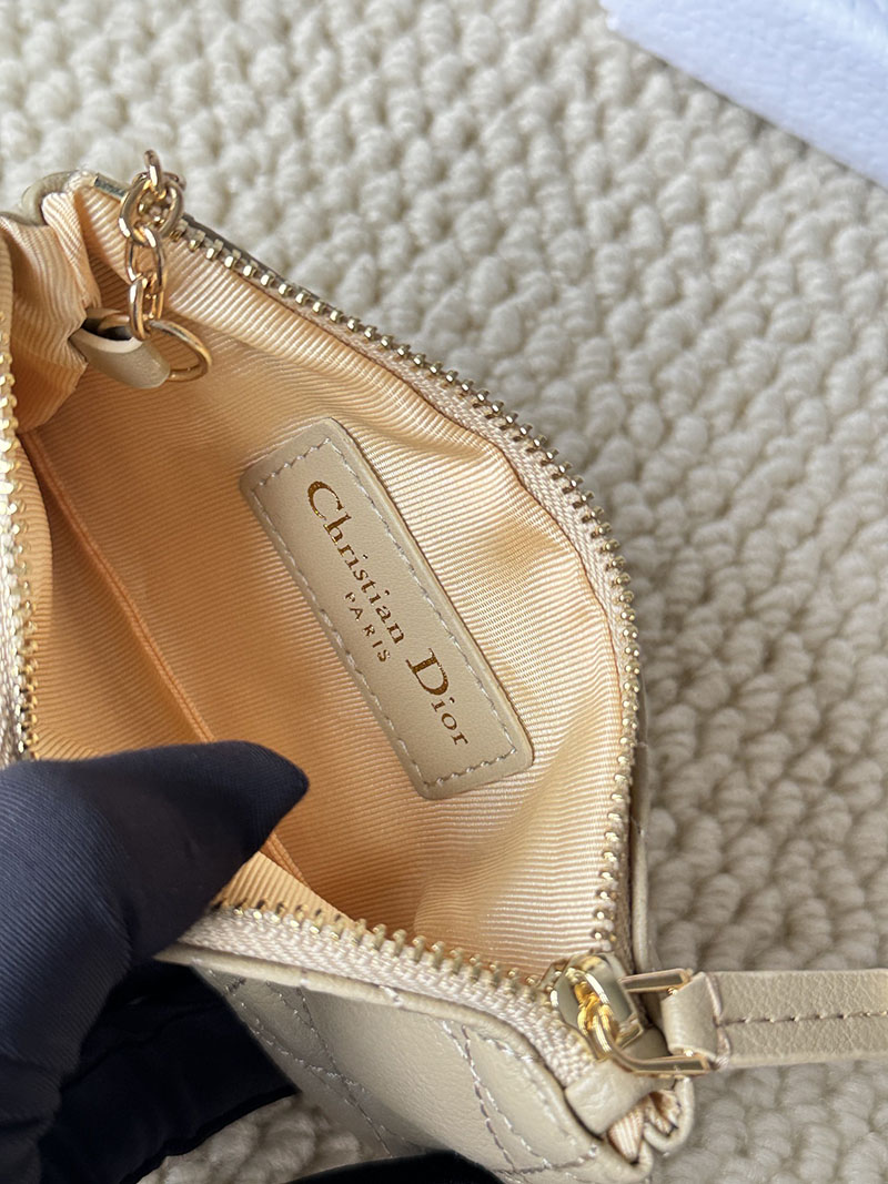 N品 DIOR ディオール財布コピー Dior Caro Myrte ジップ キーケース S5158UWHC_M116 サンド カーフスキン ゴールド金具 激安優良店 - 画像 (2)