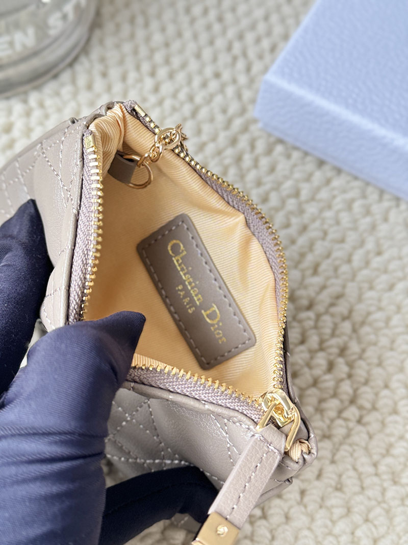 N品 DIOR ディオール財布コピー Dior Caro Myrte ジップ キーケース S5158UWHC_M51G グレー カーフスキン ゴールド金具 激安優良店 - 画像 (2)