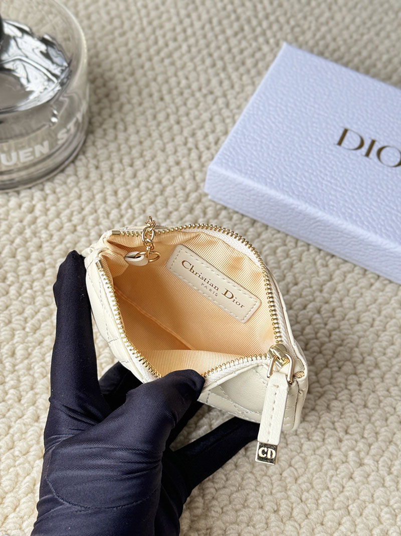 N品 DIOR ディオール財布コピー Dior Caro Myrte ジップ キーケース S5158UWHC_M030 ラテ カーフスキン ゴールド金具 激安優良店 - 画像 (3)