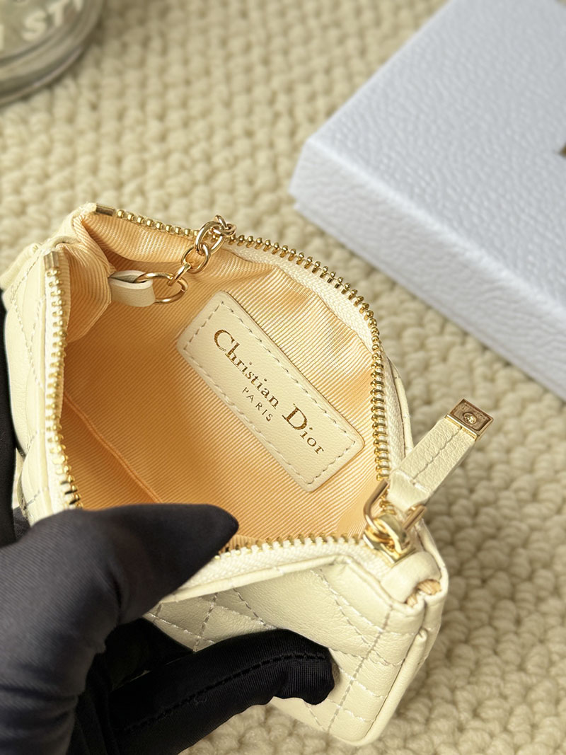 N品 DIOR ディオール財布コピー Dior Caro Myrte ジップ キーケース S5158UWHC_M030 ラテ カーフスキン ゴールド金具 激安優良店 - 画像 (2)