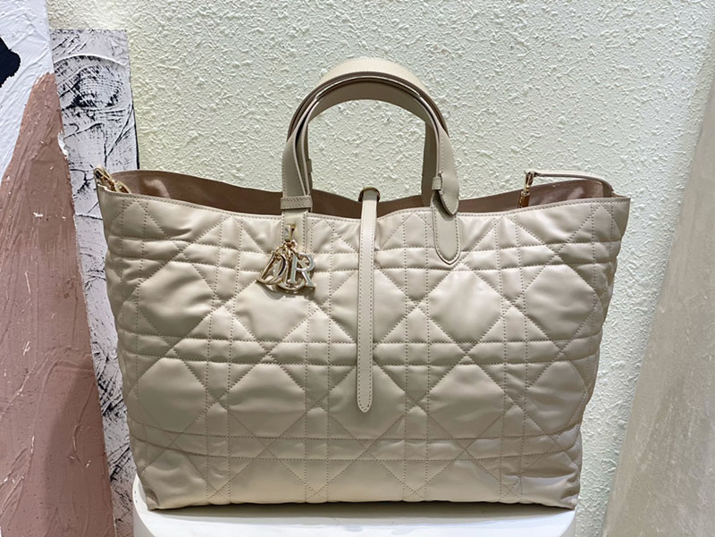 超N品 ディオールバッグコピー Dior Toujours バッグ ラージ M2820OSHJ_M51U パウダーベージュ カーフスキン ゴールド金具 - 画像 (9)