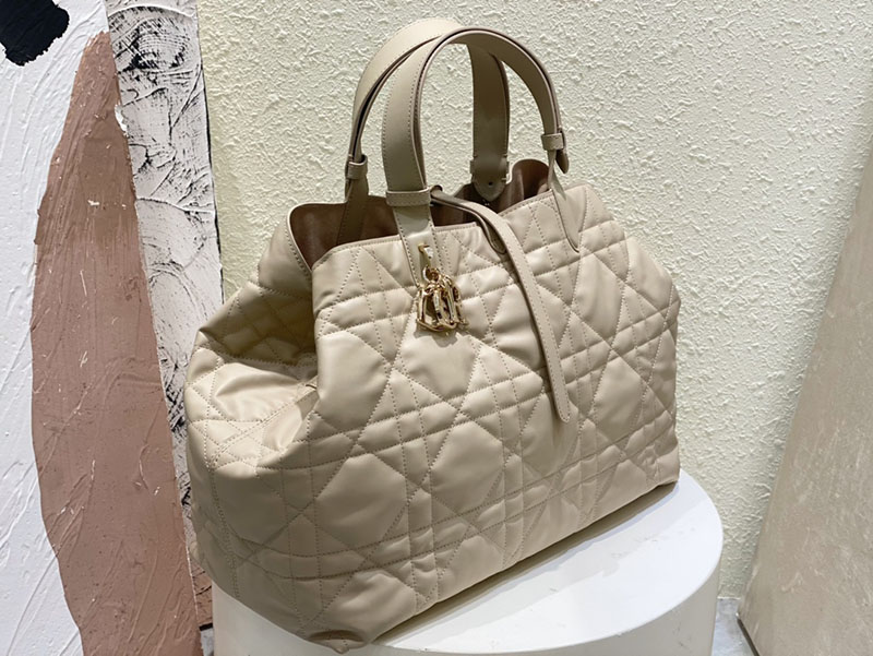 超N品 ディオールバッグコピー Dior Toujours バッグ ラージ M2820OSHJ_M51U パウダーベージュ カーフスキン ゴールド金具 - 画像 (7)