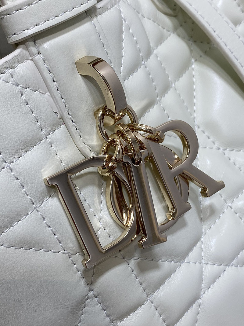 超N品 ディオールバッグコピー Dior Toujours バッグ スモール M2822OSHJ_M030 ホワイト カーフスキン ゴールド金具 - 画像 (9)