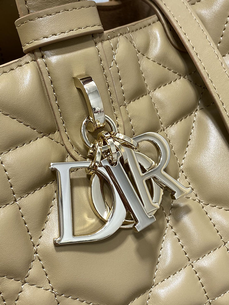 超N品 ディオールバッグコピー Dior Toujours バッグ ミディアム M2821OSHJ_M53U ブラウン カーフスキン ゴールド金具 - 画像 (9)