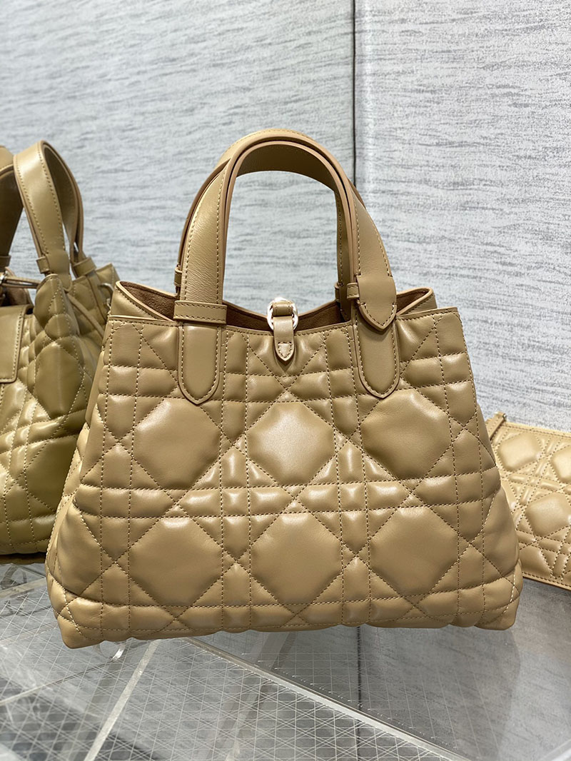 超N品 ディオールバッグコピー Dior Toujours バッグ ミディアム M2821OSHJ_M53U ブラウン カーフスキン ゴールド金具 - 画像 (8)
