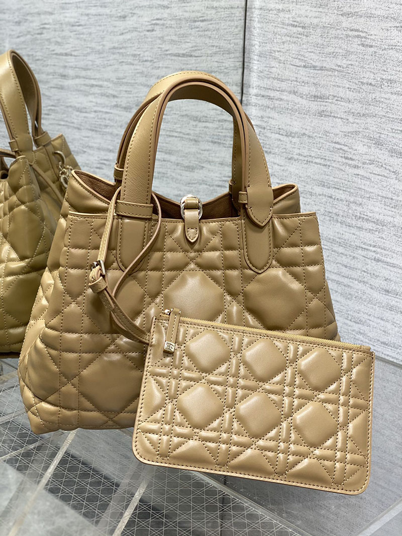 超N品 ディオールバッグコピー Dior Toujours バッグ ミディアム M2821OSHJ_M53U ブラウン カーフスキン ゴールド金具 - 画像 (7)