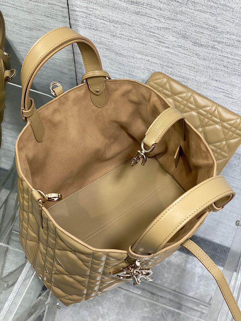超N品 ディオールバッグコピー Dior Toujours バッグ ミディアム M2821OSHJ_M53U ブラウン カーフスキン ゴールド金具 - 画像 (3)