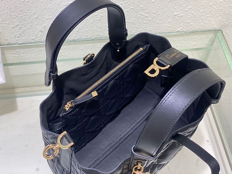 超N品 ディオールバッグコピー Dior Toujours バッグ スモール M2822OSHJ_M900 黒 ブラック カーフスキン ゴールド金具 - 画像 (3)