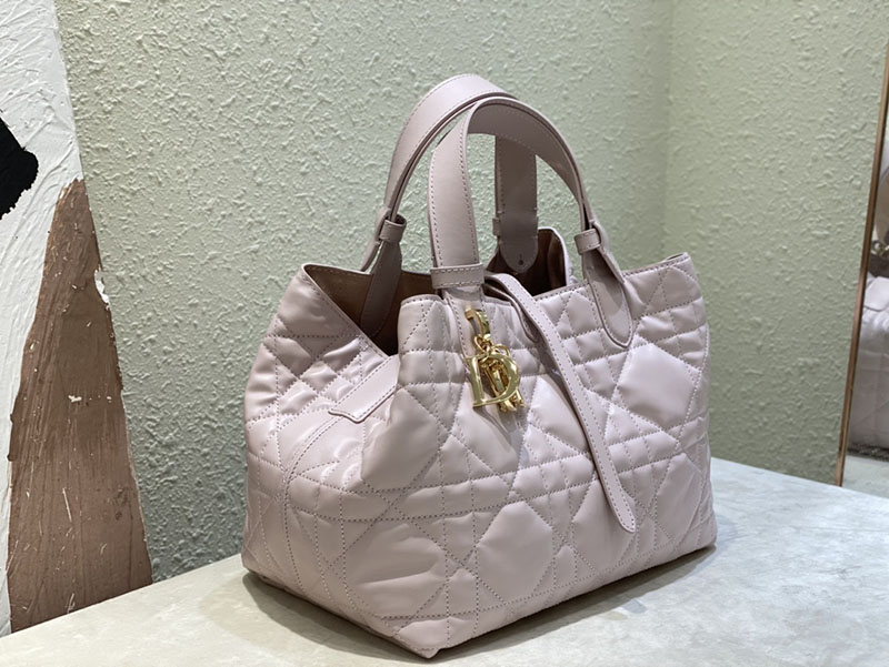 超N品 ディオールバッグコピー Dior Toujours バッグ ミディアム M2821OSHJ_M05N ピンク カーフスキン ゴールド金具 - 画像 (8)