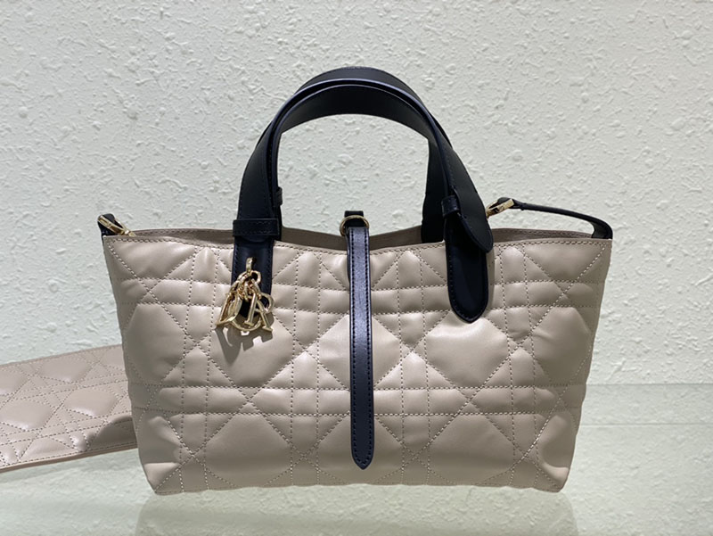 超N品 ディオールバッグコピー Dior Toujours バッグ スモール M2822OSIY_M963 黒 ブラックxパウダーベージュ カーフスキン ゴールド金具 - 画像 (9)