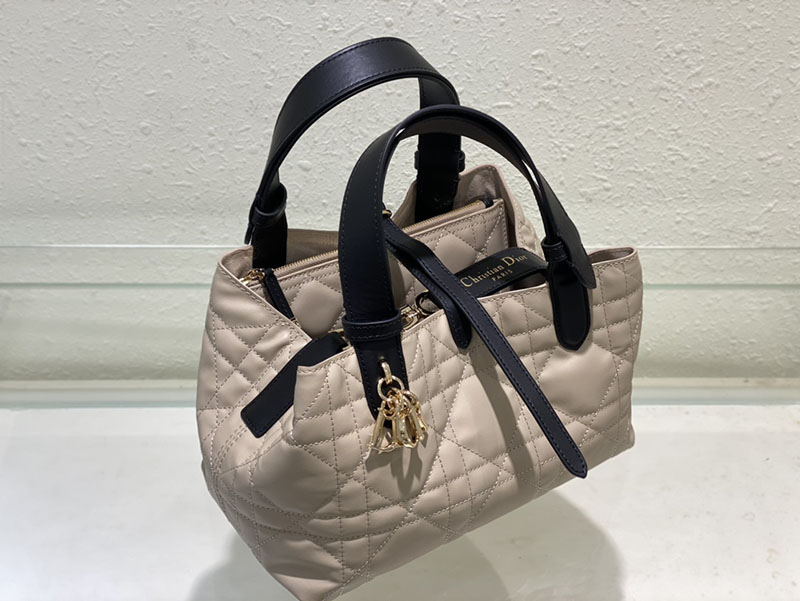 超N品 ディオールバッグコピー Dior Toujours バッグ スモール M2822OSIY_M963 黒 ブラックxパウダーベージュ カーフスキン ゴールド金具 - 画像 (5)